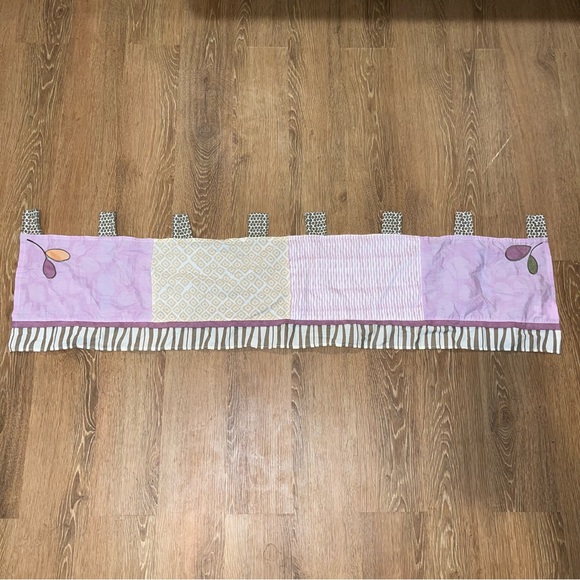 CoCaLo Baby Jacana Window Valance - Picture 1 of 6